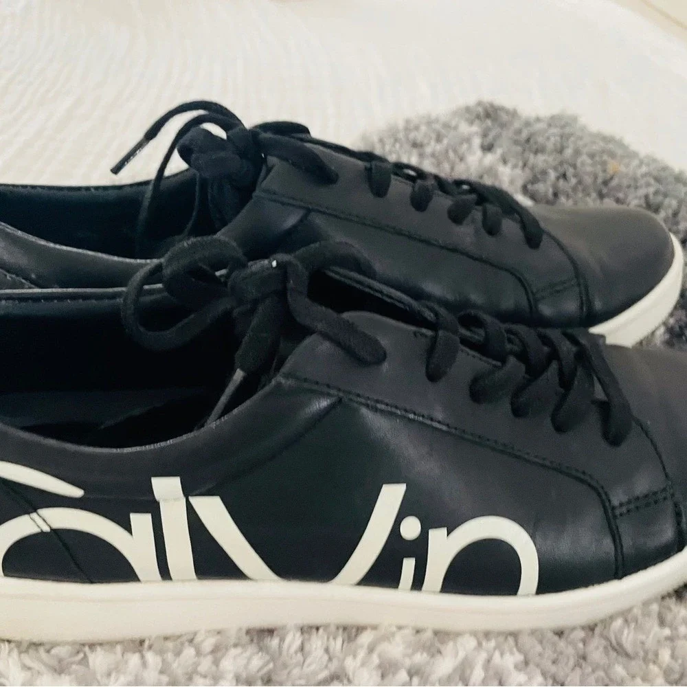 Calvin‎ Klein Womens Black Leather Low Top Logo Sneakers White Contrast Sole - Picture 7 of 7